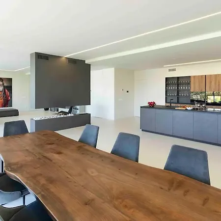 Luxury In Fiumefreddo